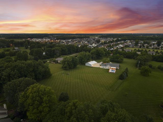 2360 Lewis Center Road, Lewis Center, OH 43035