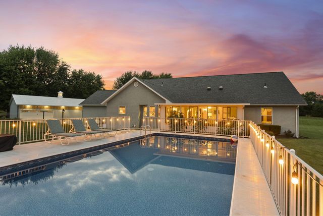 2360 Lewis Center Road, Lewis Center, OH 43035