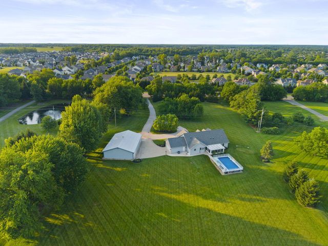 2360 Lewis Center Road, Lewis Center, OH 43035