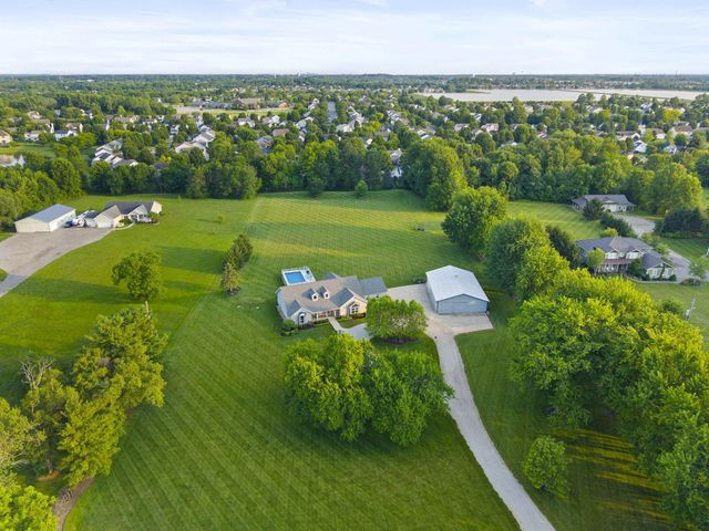 2360 Lewis Center Road, Lewis Center, OH 43035