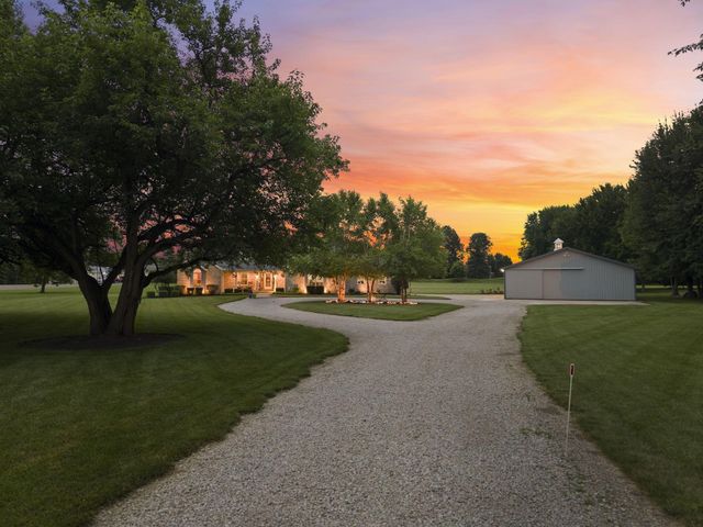 2360 Lewis Center Road, Lewis Center, OH 43035