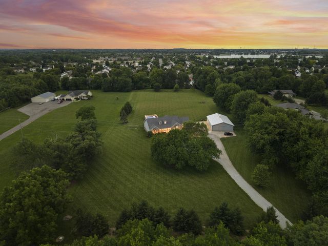 2360 Lewis Center Road, Lewis Center, OH 43035