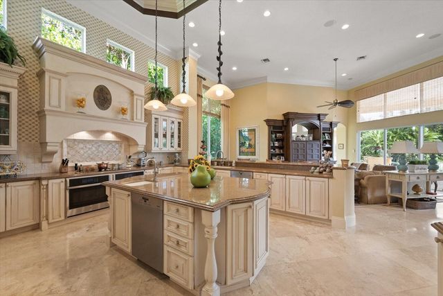 3678 Touch Of Class Court, Wellington, FL 33414