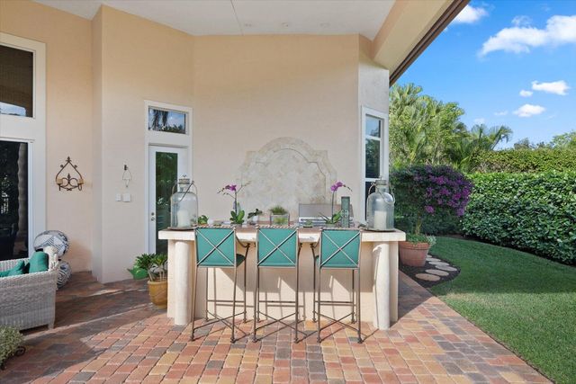 3678 Touch Of Class Court, Wellington, FL 33414