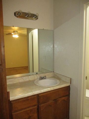 4156 Guernsey Ave, Stockton, CA 95215