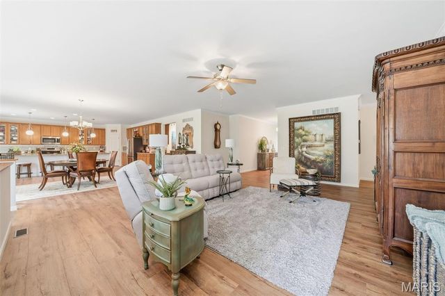 4302 Broken Rock Drive, Wentzville, MO 63385