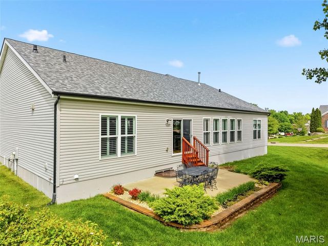 4302 Broken Rock Drive, Wentzville, MO 63385