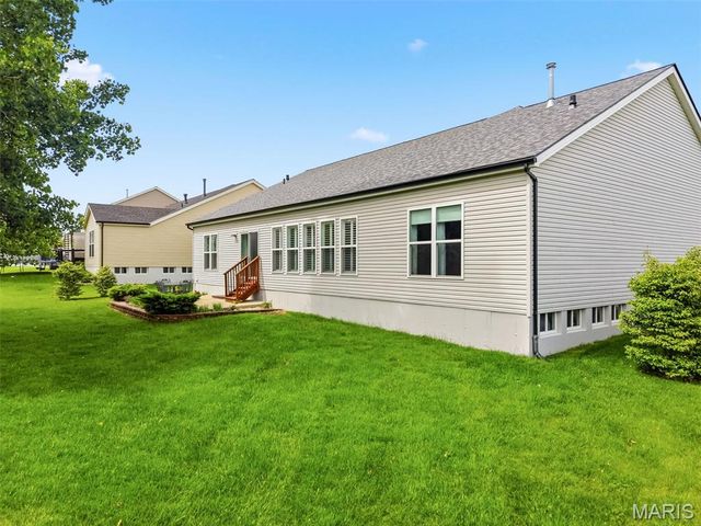4302 Broken Rock Drive, Wentzville, MO 63385