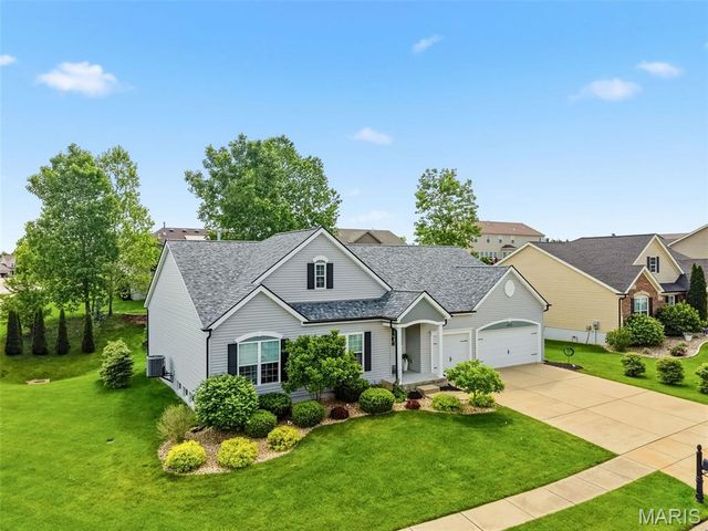4302 Broken Rock Drive, Wentzville, MO 63385