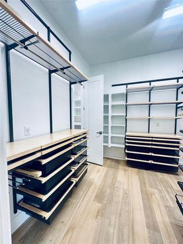 6 Gentle Branch Place, Tomball, TX 77375