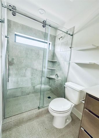 6 Gentle Branch Place, Tomball, TX 77375