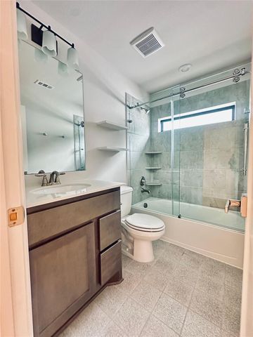 6 Gentle Branch Place, Tomball, TX 77375