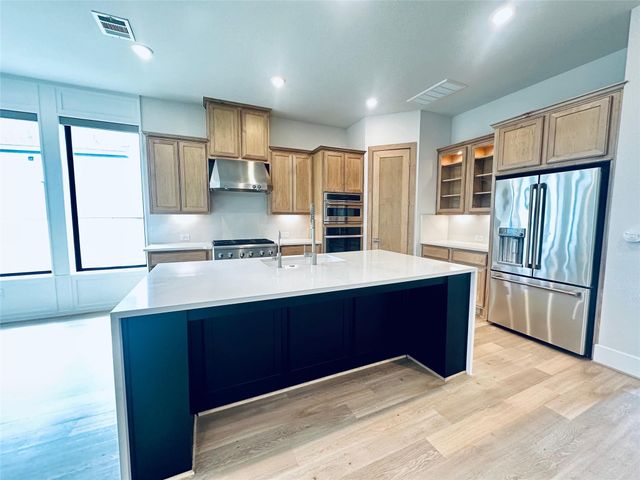 6 Gentle Branch Place, Tomball, TX 77375