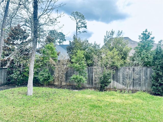 6 Gentle Branch Place, Tomball, TX 77375