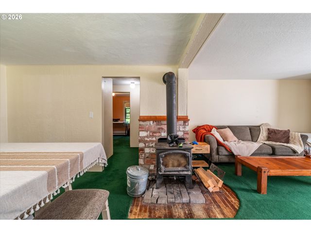 56054 Prosper Junction Rd, Bandon, OR 97411