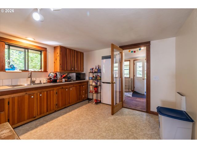 56054 Prosper Junction Rd, Bandon, OR 97411