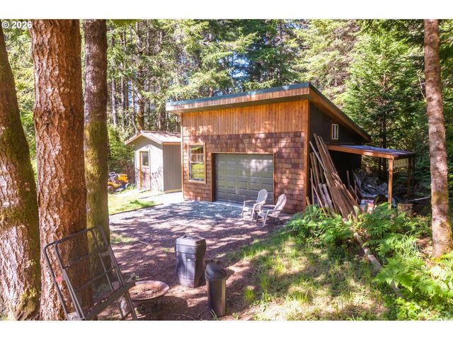 56054 Prosper Junction Rd, Bandon, OR 97411
