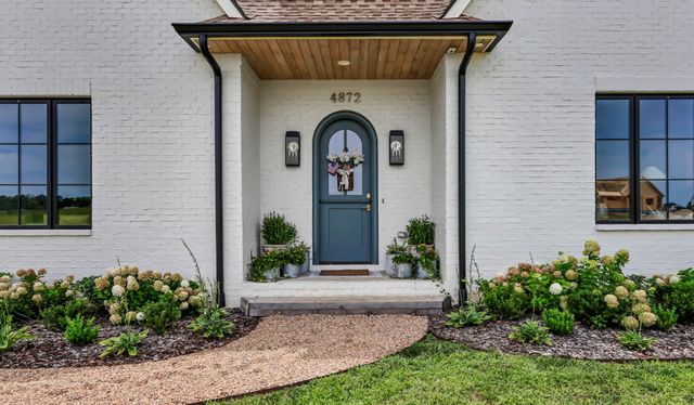 4872 Royal View Way, Clarksville, TN 37040