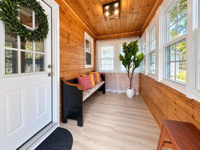 695 Calef Road, Manchester, NH 03103