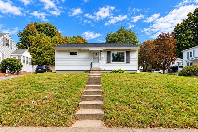 695 Calef Road, Manchester, NH 03103