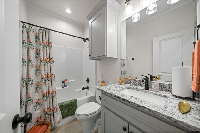 107 Rose Row Ln, Winona, TX 75792