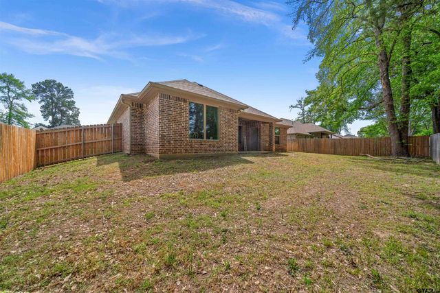 107 Rose Row Ln, Winona, TX 75792