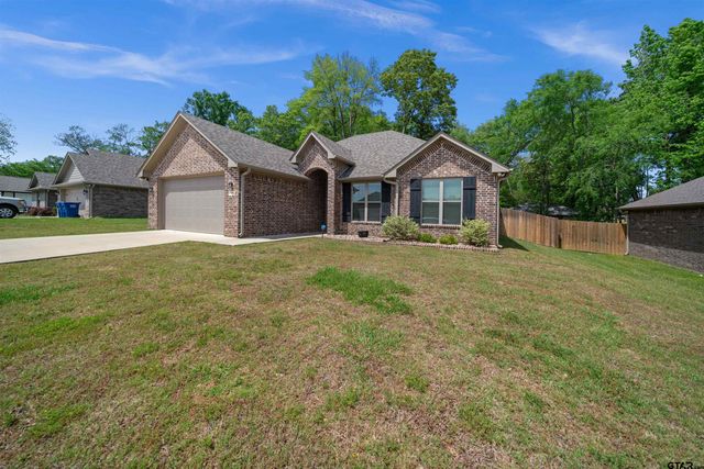 107 Rose Row Ln, Winona, TX 75792