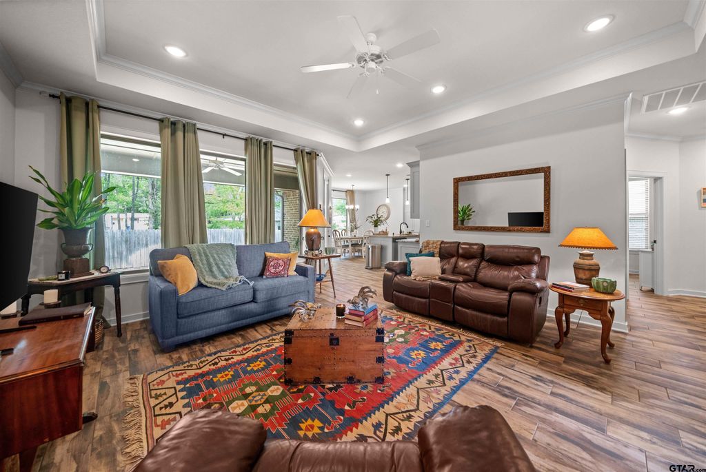 107 Rose Row Ln, Winona, TX 75792