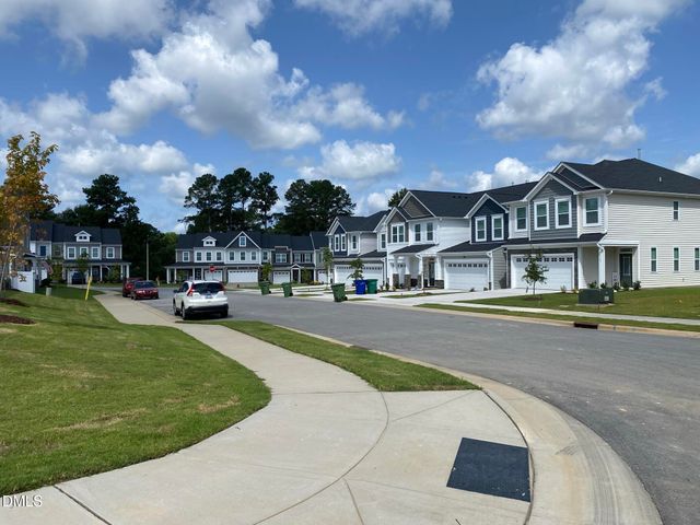 760 Creekway Drive, Fuquay Varina, NC 27526