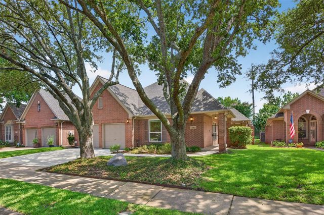 13911 Carriage Walk Lane, Houston, TX 77077