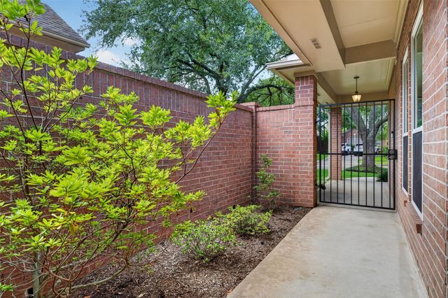 13911 Carriage Walk Lane, Houston, TX 77077