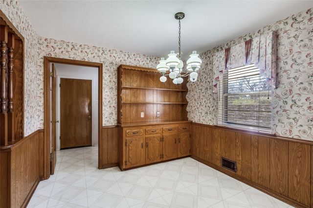 9824 Ravensway Drive, Dallas, TX 75238