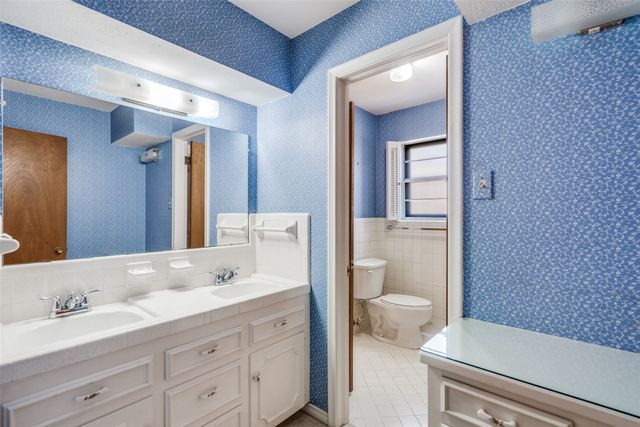 9824 Ravensway Drive, Dallas, TX 75238