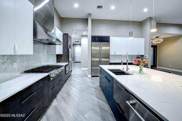 6540 N Pontatoc Road, Tucson, AZ 85718