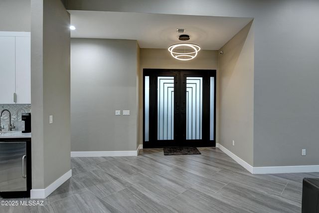 6540 N Pontatoc Road, Tucson, AZ 85718