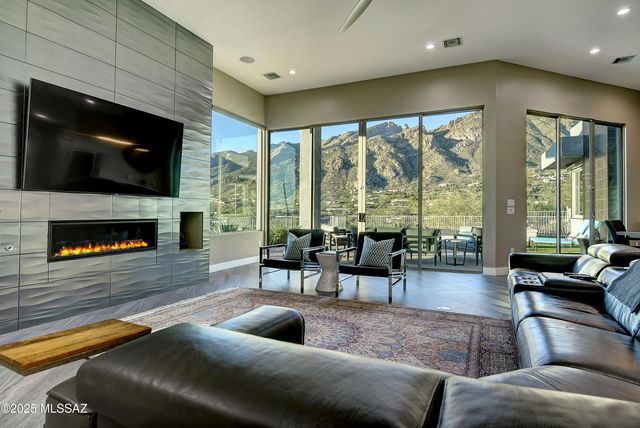 6540 N Pontatoc Road, Tucson, AZ 85718