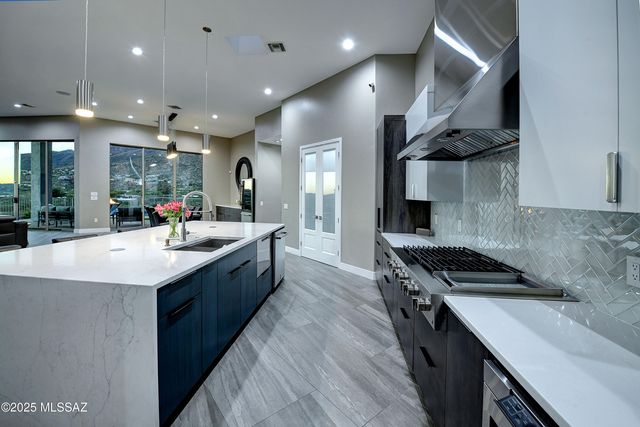 6540 N Pontatoc Road, Tucson, AZ 85718