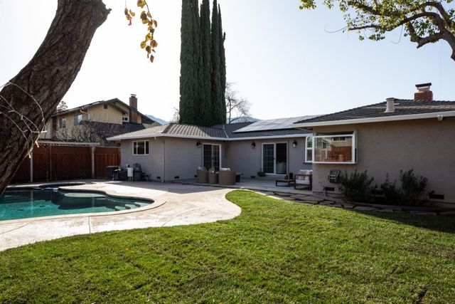 6812 Lazy River Way, San Jose, CA 95120