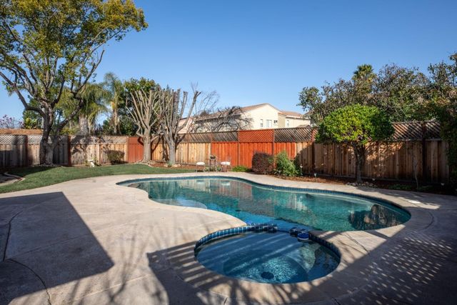6812 Lazy River Way, San Jose, CA 95120