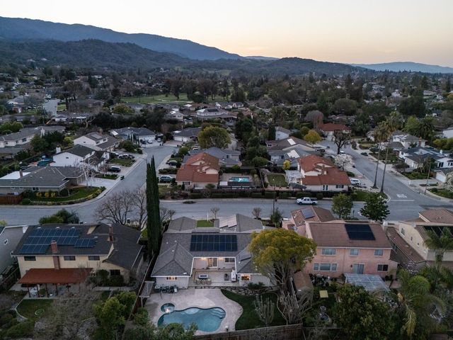 6812 Lazy River Way, San Jose, CA 95120