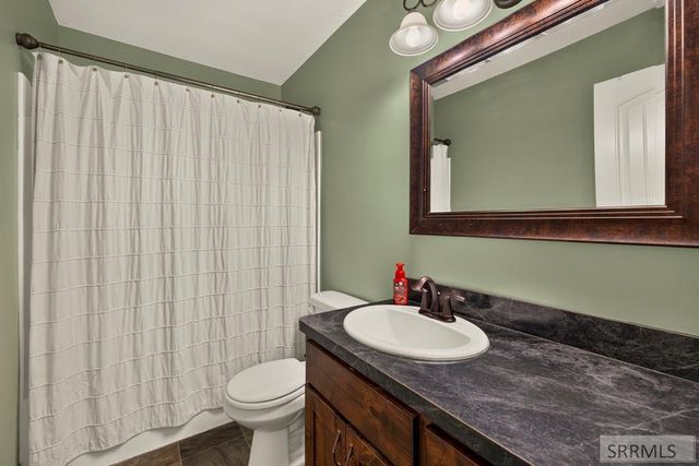 425 E Oak Street, Shelley, ID 83274