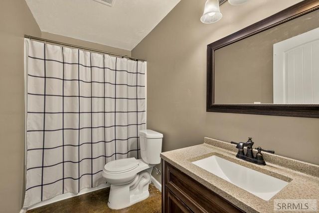 425 E Oak Street, Shelley, ID 83274