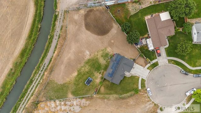 425 E Oak Street, Shelley, ID 83274