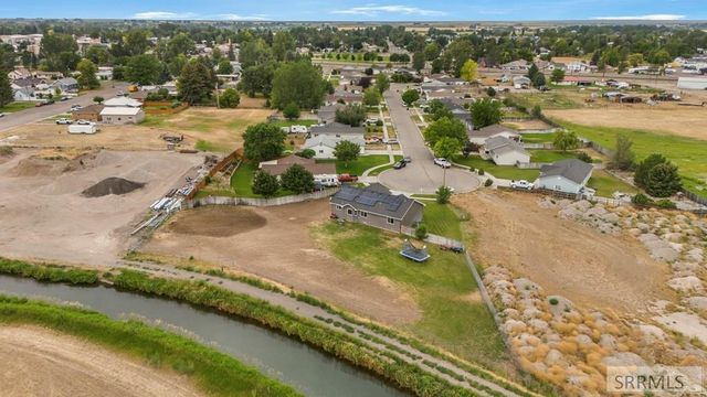425 E Oak Street, Shelley, ID 83274