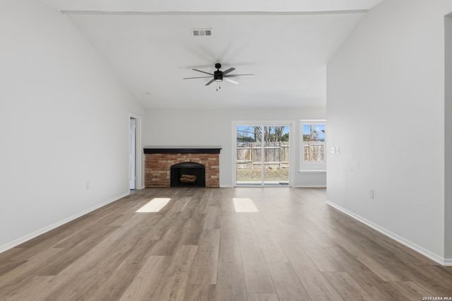 9455 Greens Pt, San Antonio, TX 78250