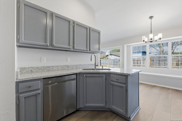 9455 Greens Pt, San Antonio, TX 78250