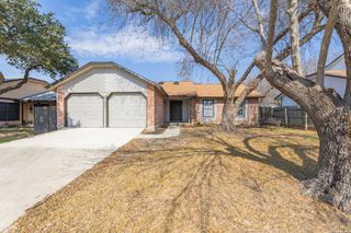 9455 Greens Pt, San Antonio, TX 78250