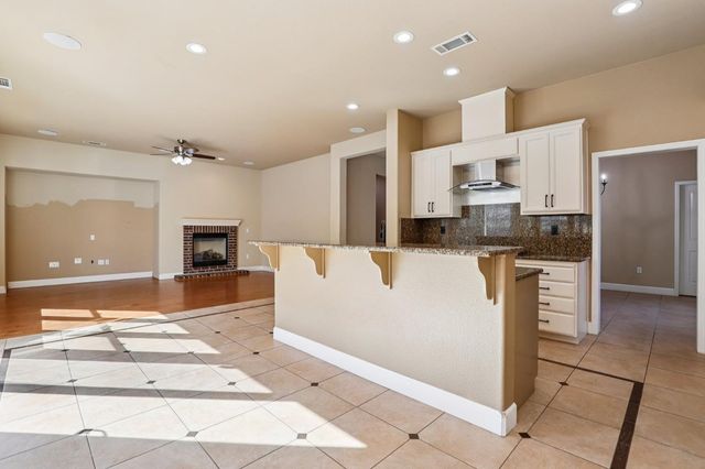 716 Chesterfield Way, Rocklin, CA 95765