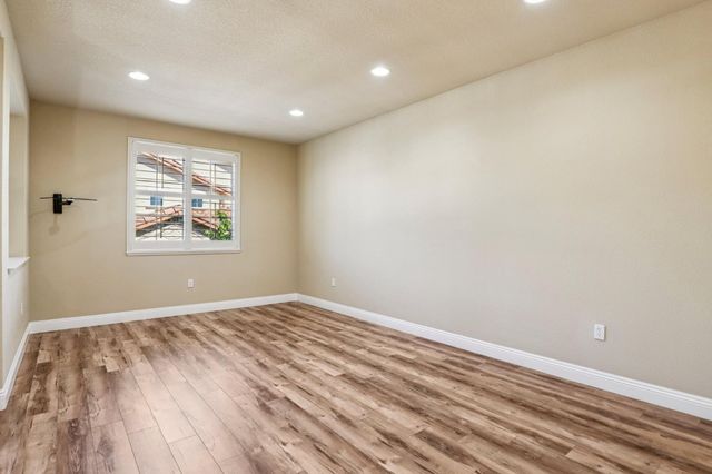 716 Chesterfield Way, Rocklin, CA 95765