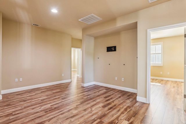 716 Chesterfield Way, Rocklin, CA 95765